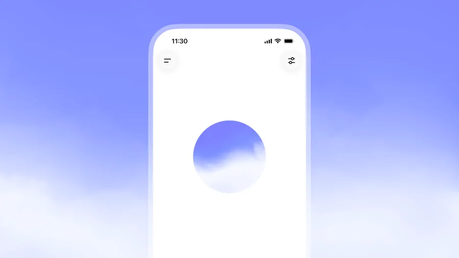 Ein Handy mit dem Sprachchat von ChatGPT: ein blauer Kreis mit Wolken auf weißem Bildschirm vor blauem Himmel